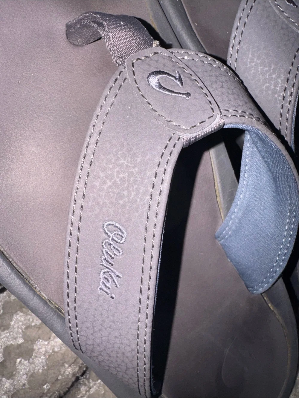 Olukai Men’s sandals size 9.5